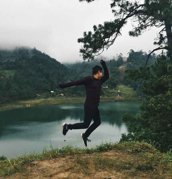 Peut-on trouver une location de vacances en Australie avec des cours de surf et des safaris dans l'outback?